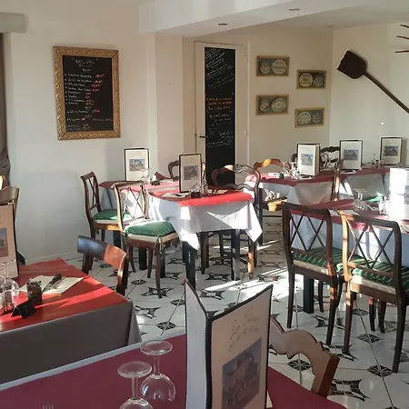 Les Tilleuils Otel *